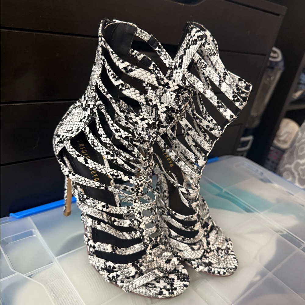 Fashion Nova Heel